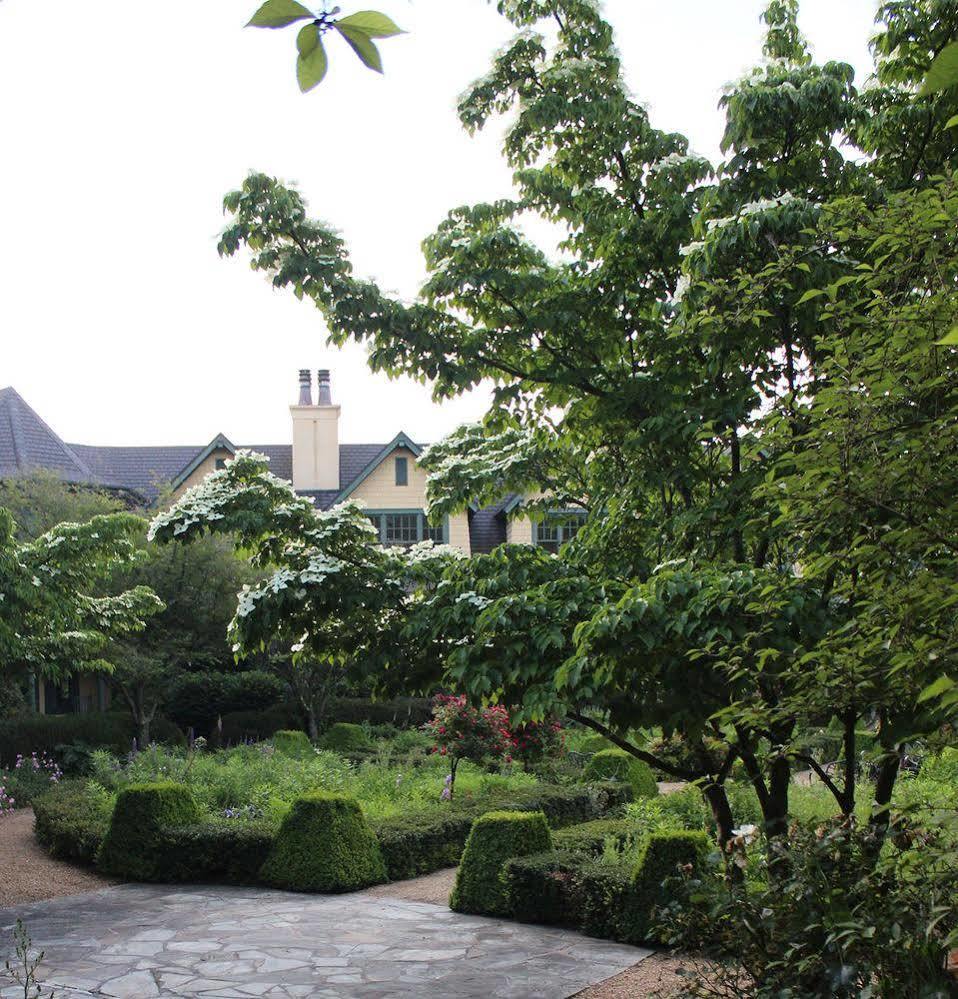 Om Sanctuary Holistic Retreat Hotel Asheville Exterior foto